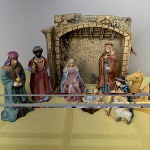 Vtg Avon Porcelain Nativity Set O Holy Night Creche Mary Joseph Jesus Camel 1989